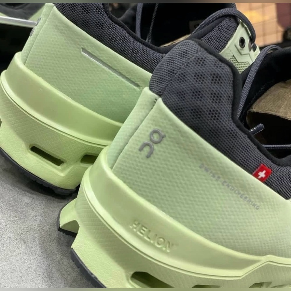 On Cloudultra 🔥 Vine  Meadow Green Trail Cloudtrax Running Shoes Sz 10.5 US NEW - Picture 3 of 10